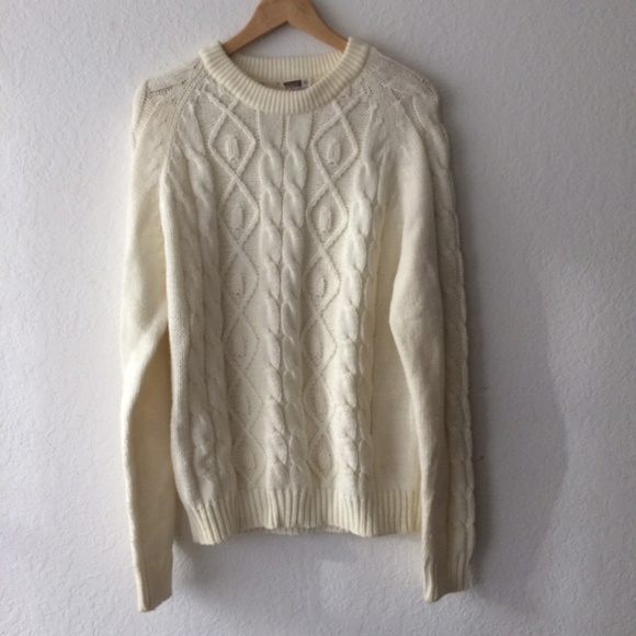 Montgomery Ward Sweaters - Montgomery Ward Cable Knit Sweater